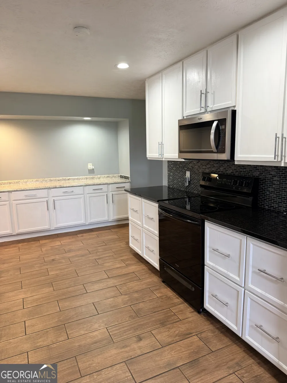 231 Auburn ST Baxley, GA 31513