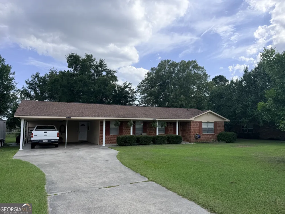 231 Auburn ST Baxley, GA 31513
