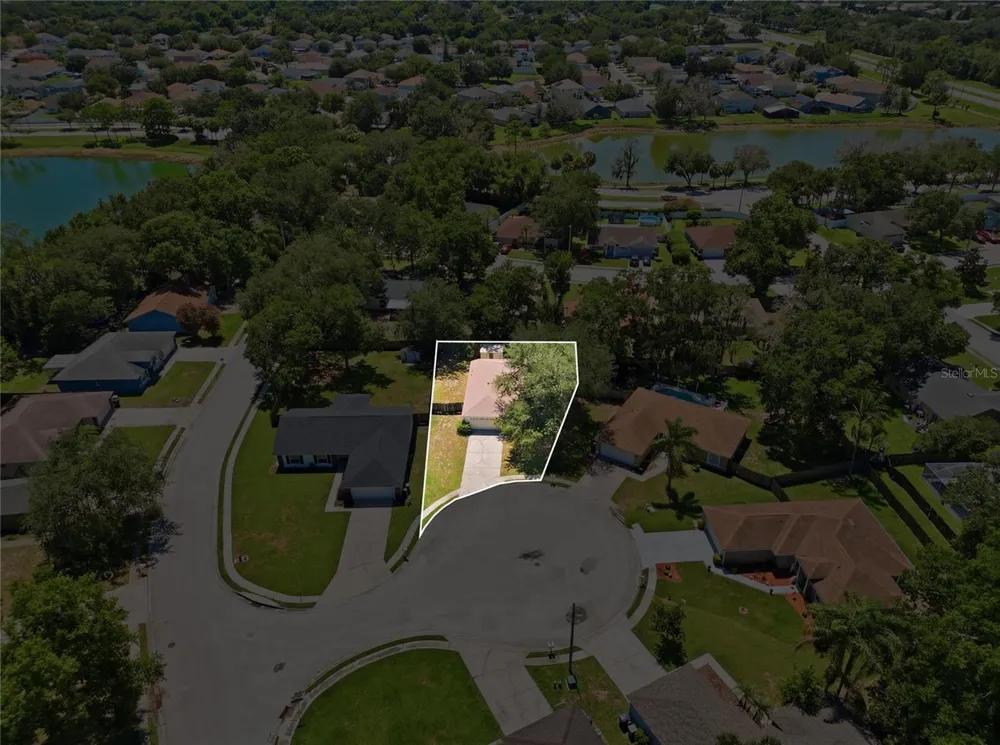 2614 SUNDANCE COURT Mulberry, FL 33860