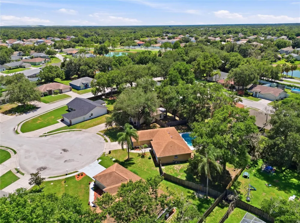 2614 SUNDANCE COURT Mulberry, FL 33860