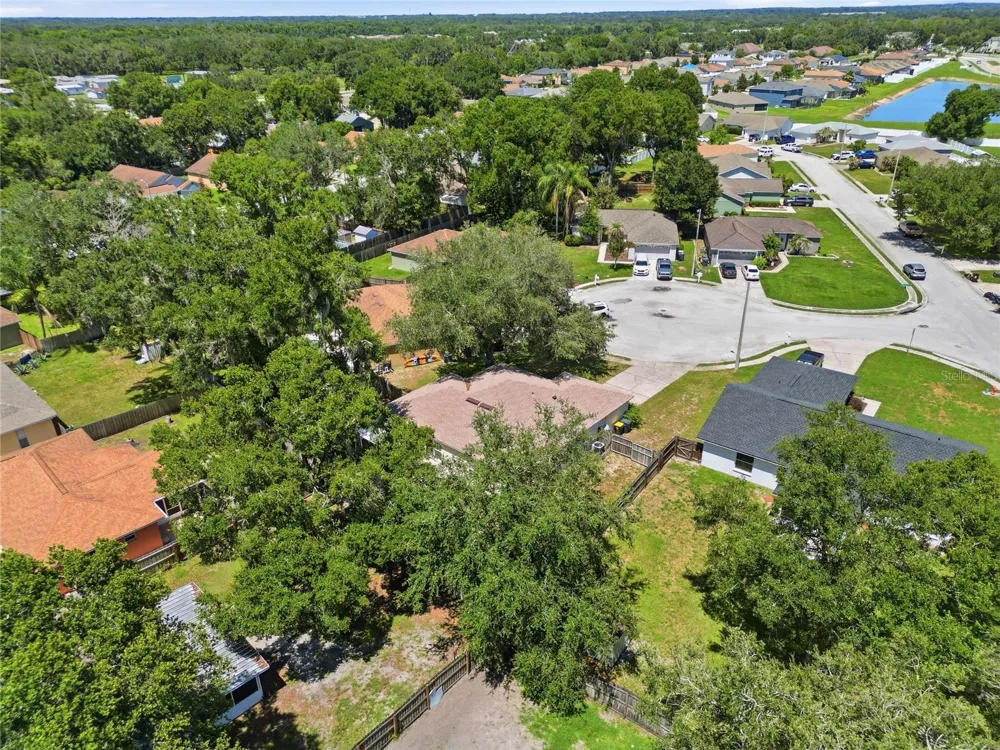 2614 SUNDANCE COURT Mulberry, FL 33860