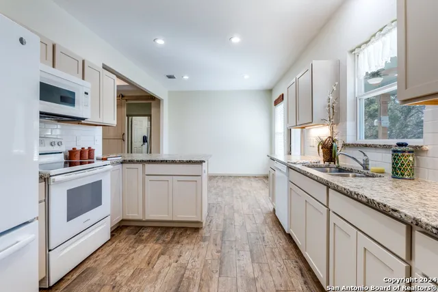 2336 Hornsby Spring Branch, TX 78070