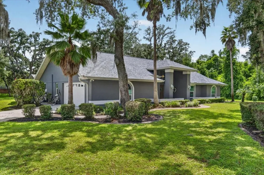 16754 CROSSBILL COURT Spring Hill, FL 34610