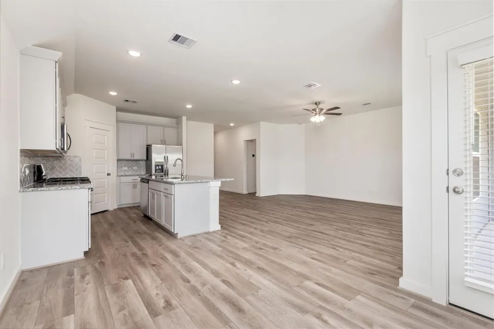 3111 West Frontier Lane Pinehurst, TX 77362
