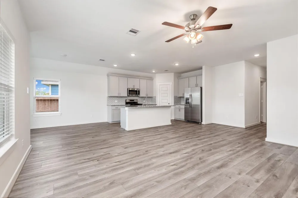 3111 West Frontier Lane Pinehurst, TX 77362