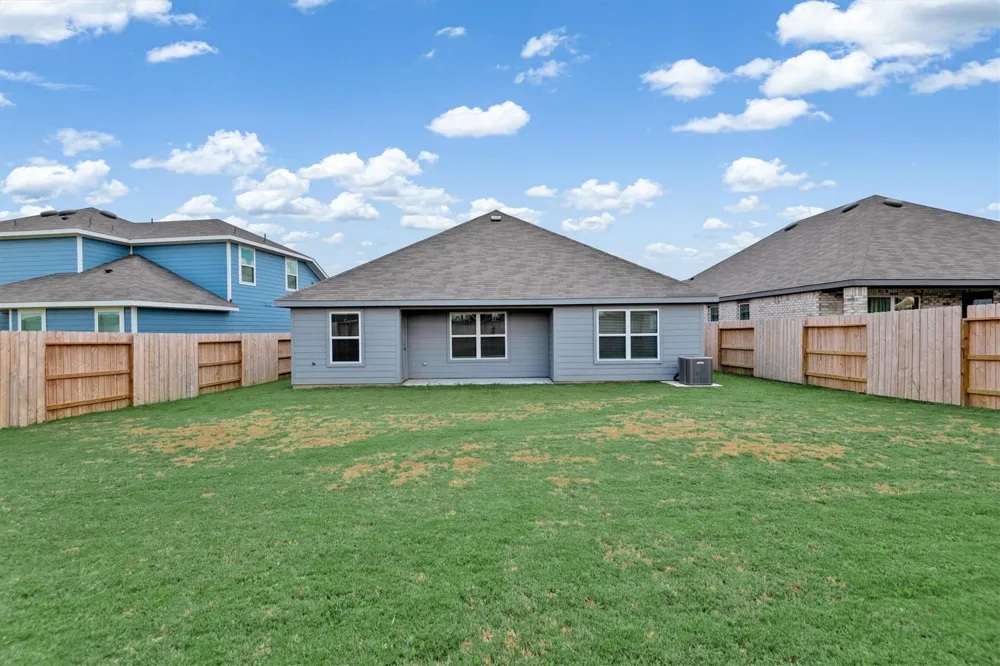 3111 West Frontier Lane Pinehurst, TX 77362