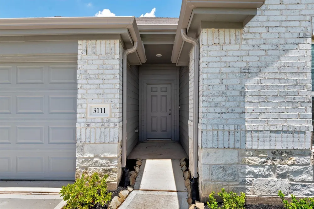 3111 West Frontier Lane Pinehurst, TX 77362