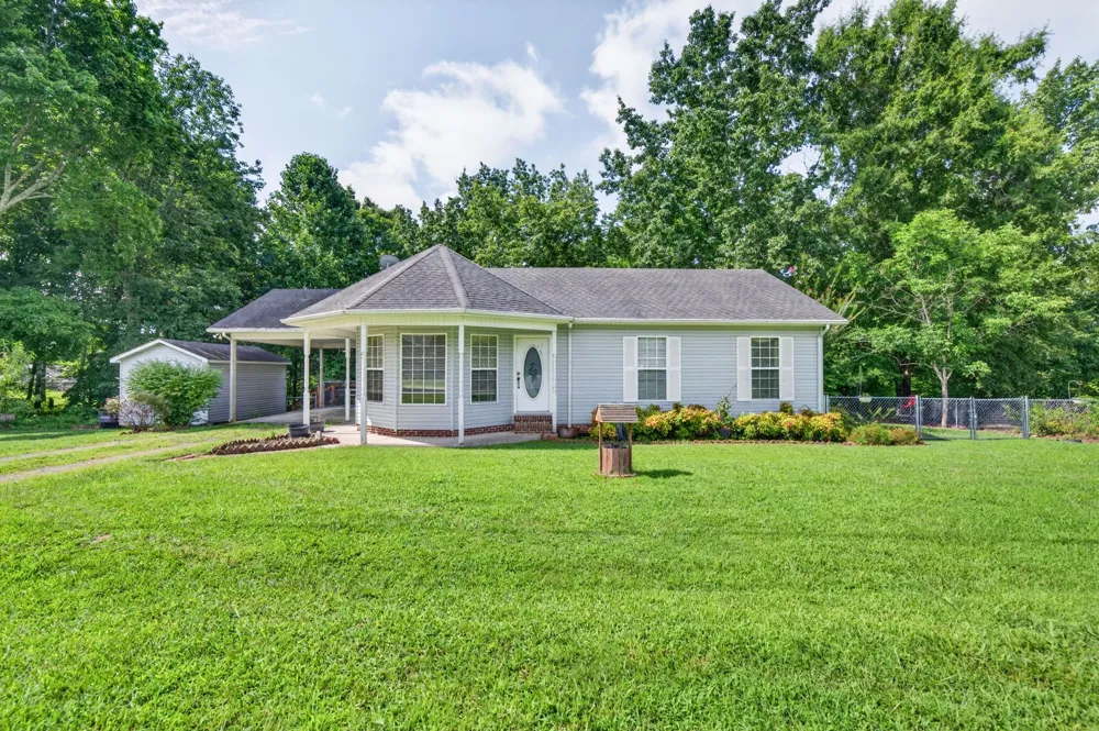 199 Moore Ln Dowelltown, TN 37059
