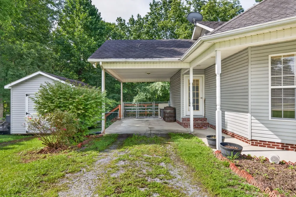 199 Moore Ln Dowelltown, TN 37059