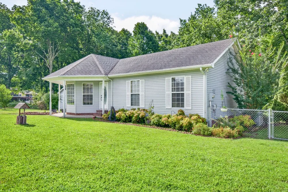 199 Moore Ln Dowelltown, TN 37059