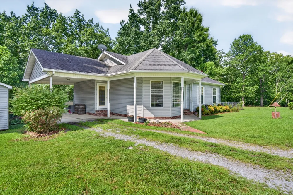 199 Moore Ln Dowelltown, TN 37059