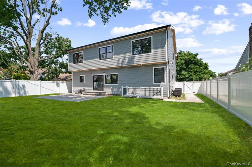 517 Corral Run Bethpage, NY 11714