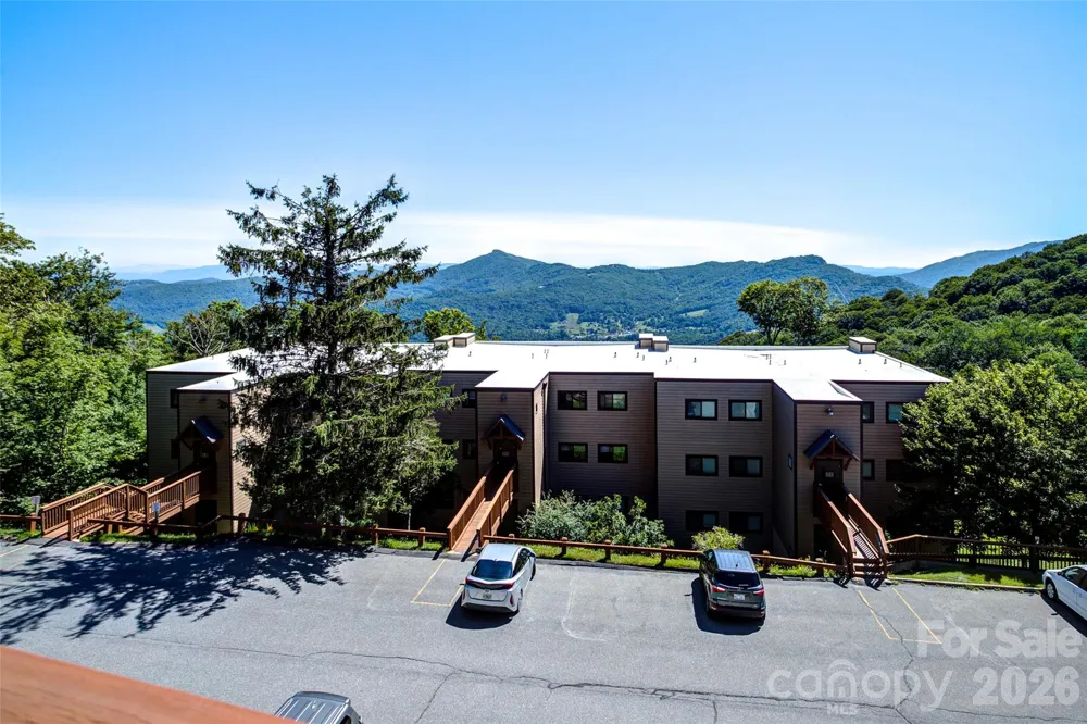 103 Sugar Ski Drive #332 Banner Elk, NC 28604