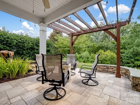 8077 Crater Lake Drive