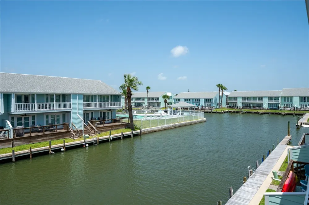 609 Lauderdale Drive Rockport, TX 78382