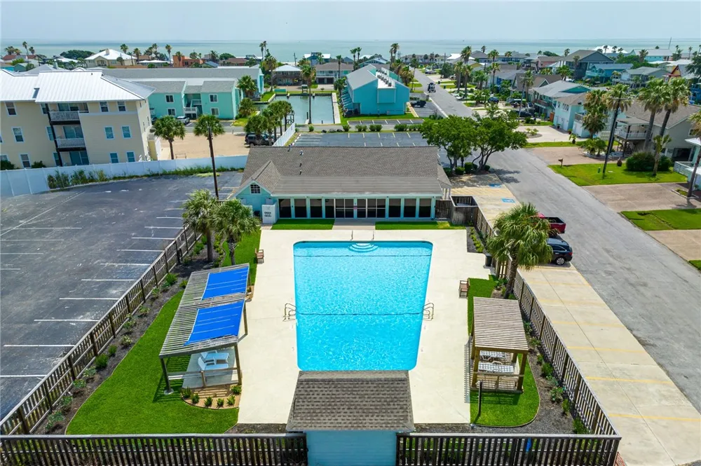 609 Lauderdale Drive Rockport, TX 78382