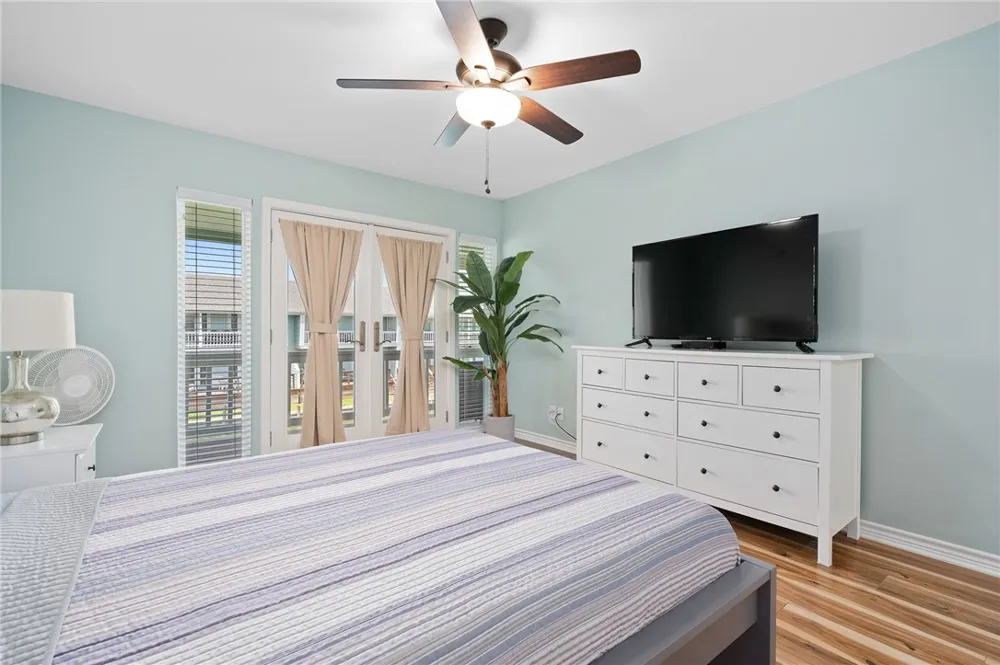 609 Lauderdale Drive Rockport, TX 78382