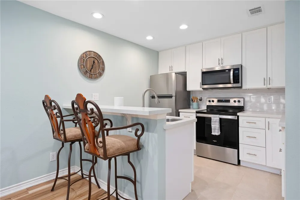 609 Lauderdale Drive Rockport, TX 78382