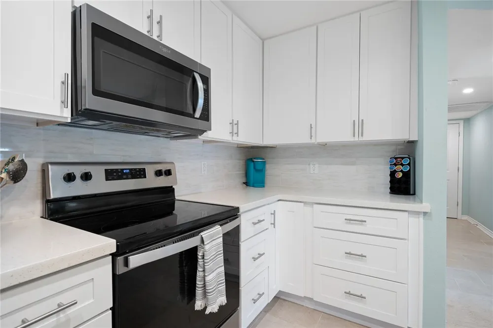 609 Lauderdale Drive Rockport, TX 78382