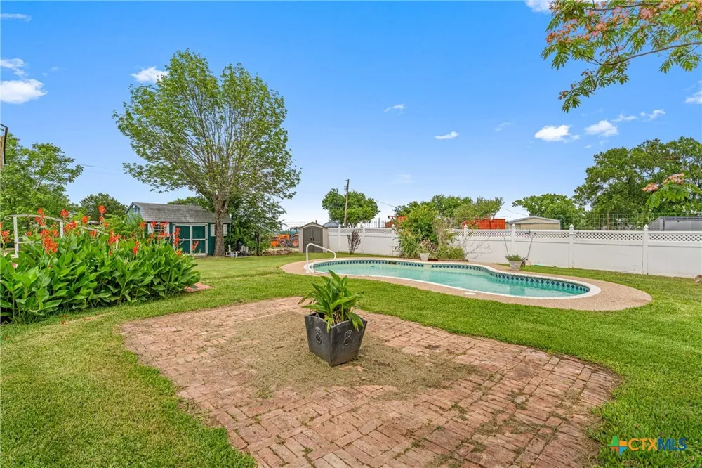 2967 S Old Robinson Road Lorena, TX 76655