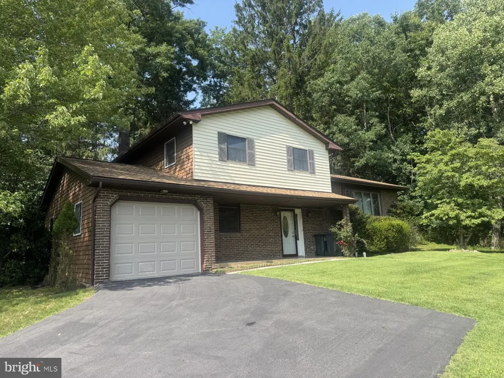 5 RAMSEY CT Ashland, PA 17921