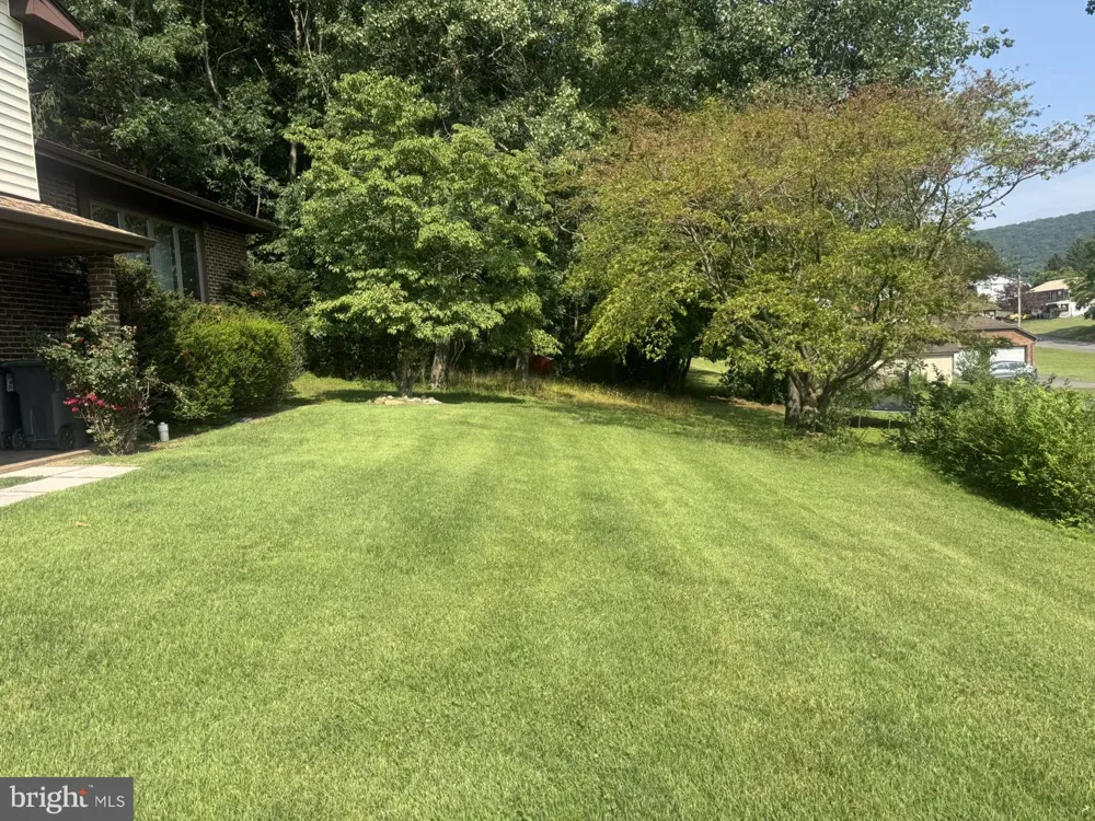 5 RAMSEY CT Ashland, PA 17921