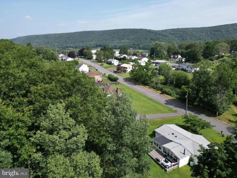 5 RAMSEY CT Ashland, PA 17921