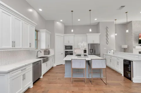 4962 Edison Park Lane