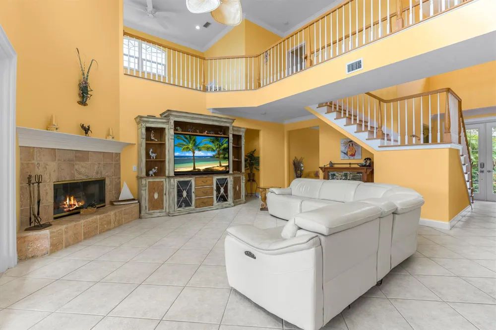2165 6TH COURT SE Vero Beach, FL 32962