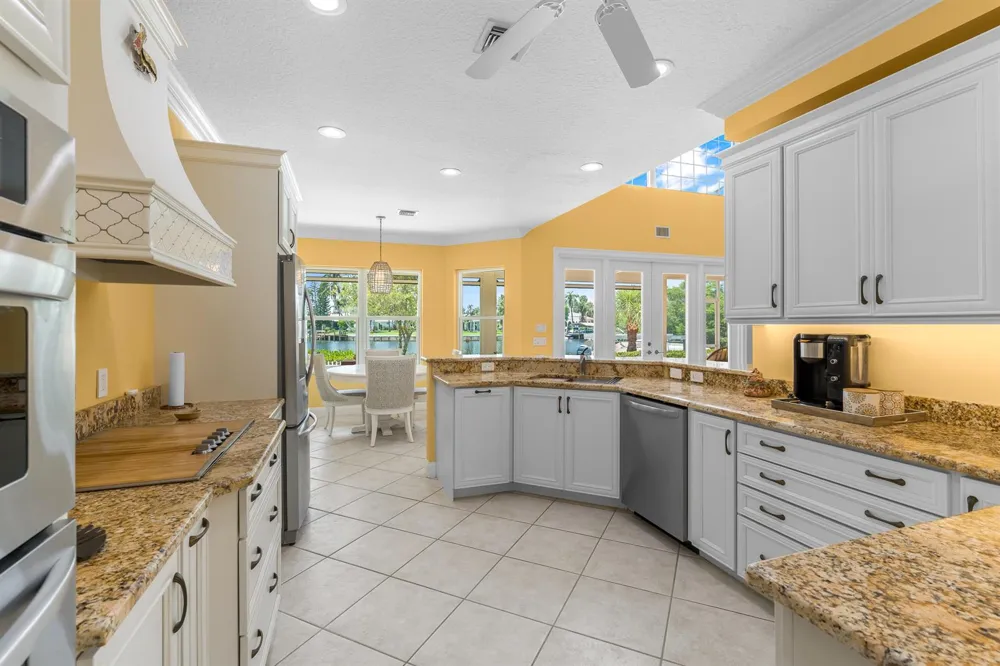 2165 6TH COURT SE Vero Beach, FL 32962