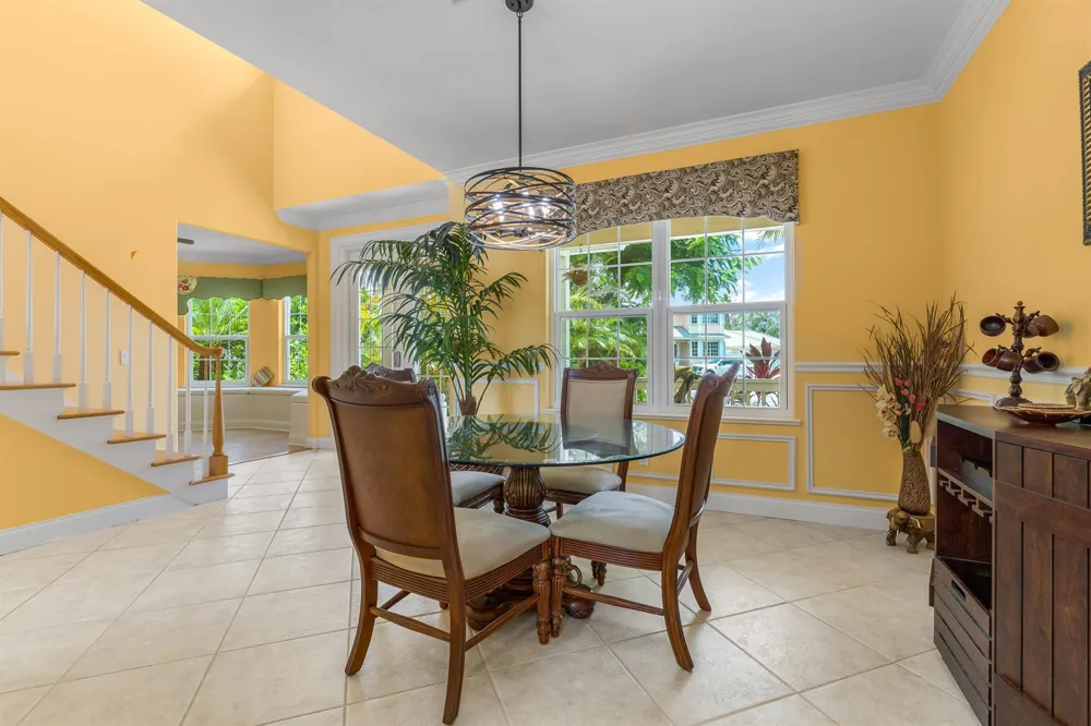 2165 6TH COURT SE Vero Beach, FL 32962
