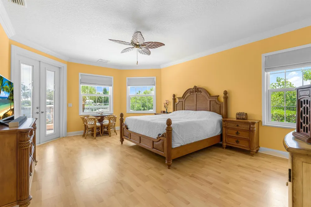 2165 6TH COURT SE Vero Beach, FL 32962
