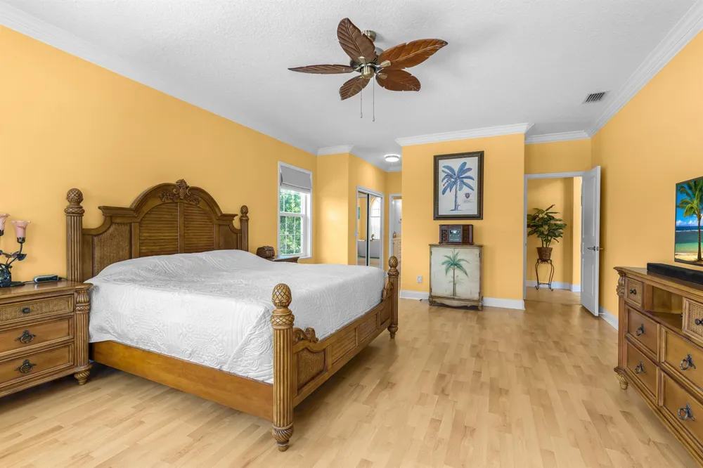 2165 6TH COURT SE Vero Beach, FL 32962