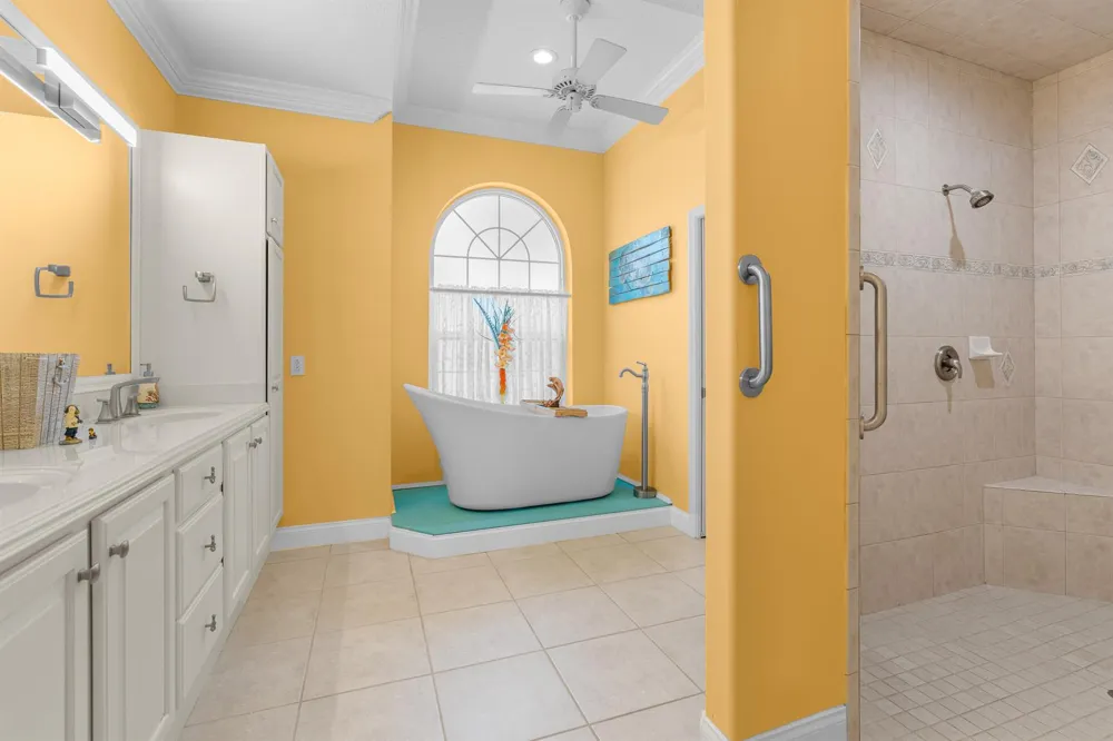 2165 6TH COURT SE Vero Beach, FL 32962