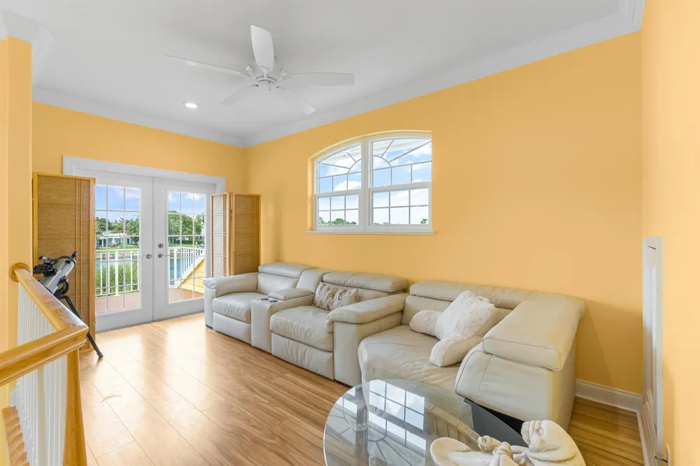 2165 6TH COURT SE Vero Beach, FL 32962