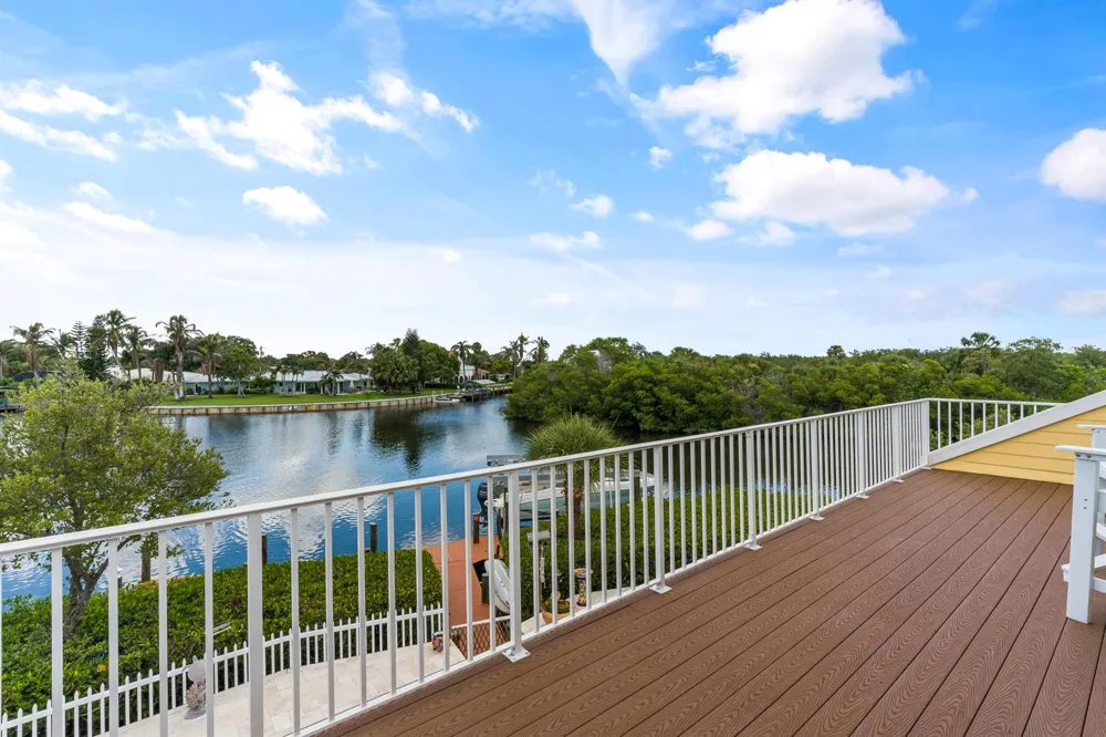 2165 6TH COURT SE Vero Beach, FL 32962