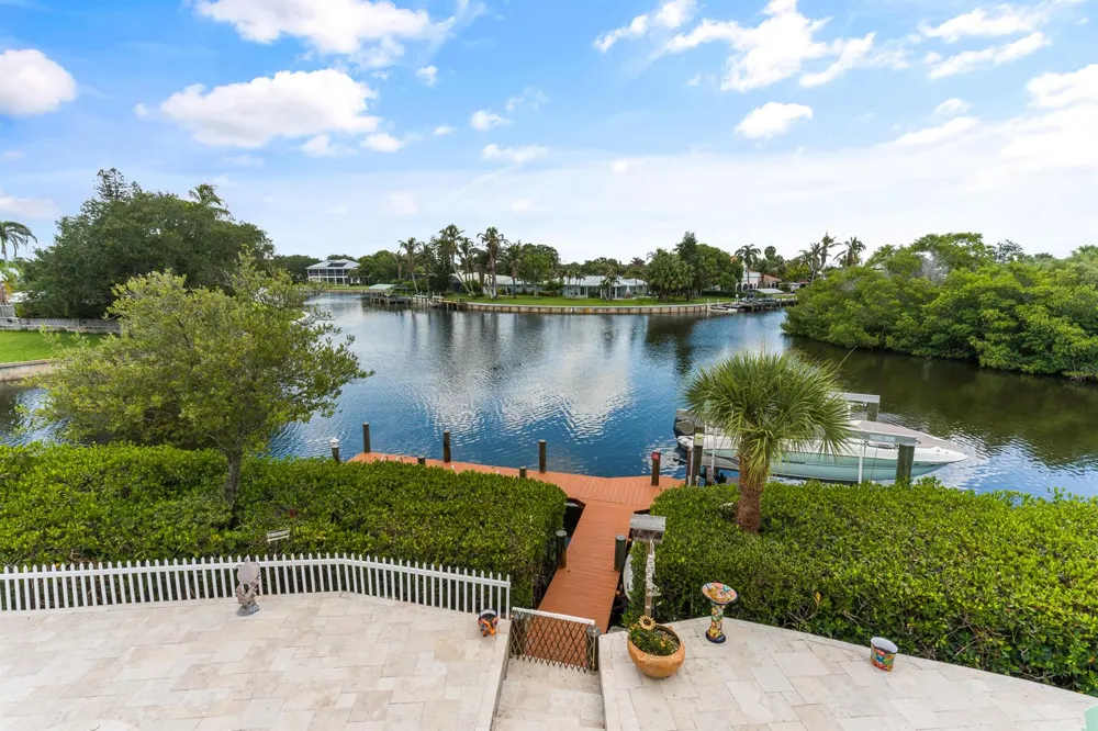 2165 6TH COURT SE Vero Beach, FL 32962
