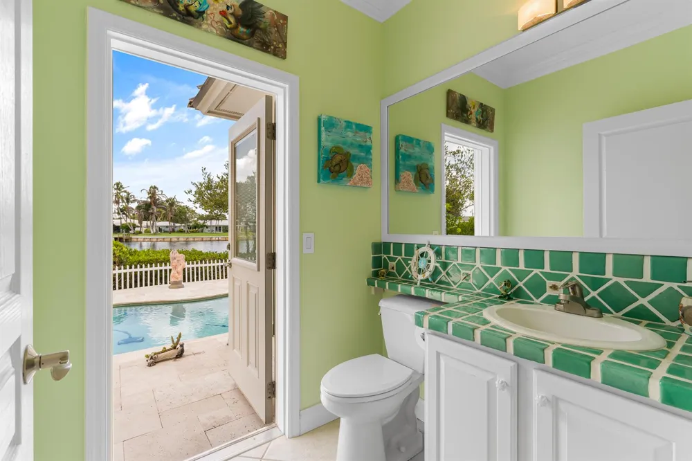 2165 6TH COURT SE Vero Beach, FL 32962