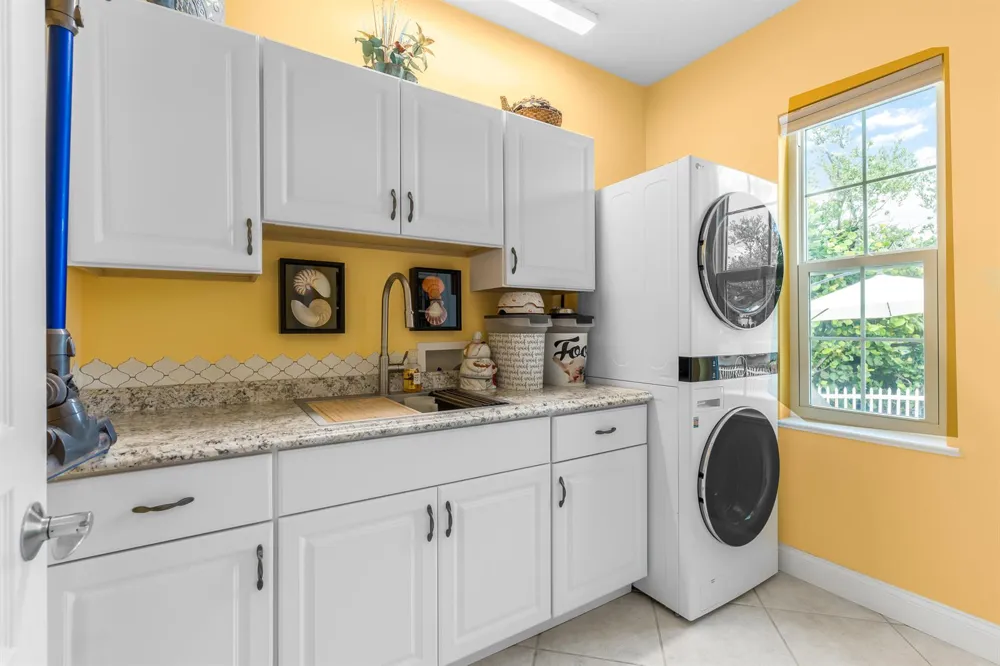 2165 6TH COURT SE Vero Beach, FL 32962