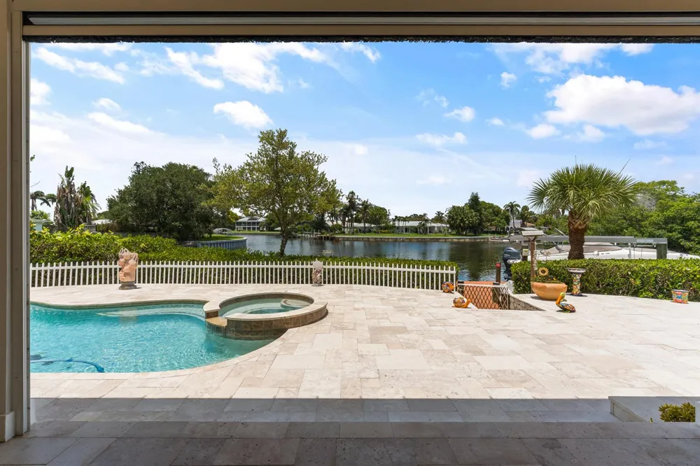 2165 6TH COURT SE Vero Beach, FL 32962