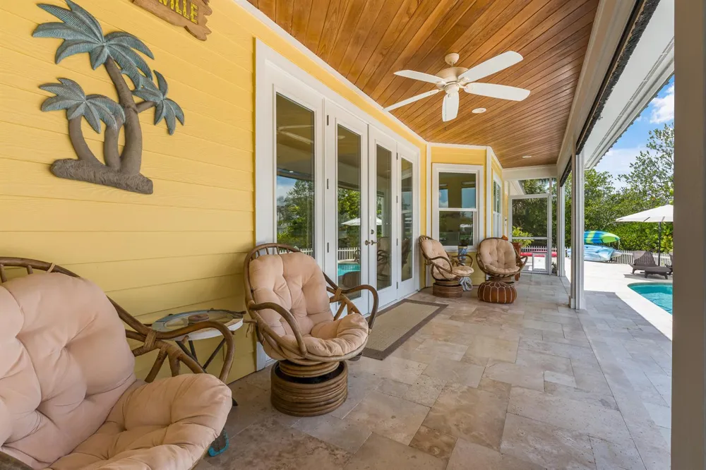 2165 6TH COURT SE Vero Beach, FL 32962