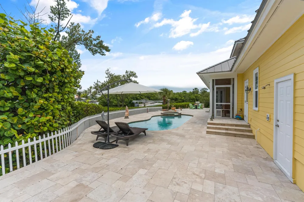 2165 6TH COURT SE Vero Beach, FL 32962