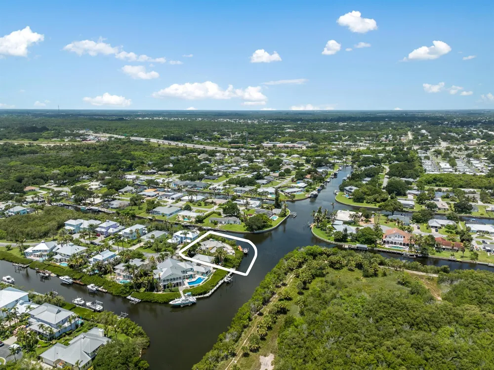 2165 6TH COURT SE Vero Beach, FL 32962