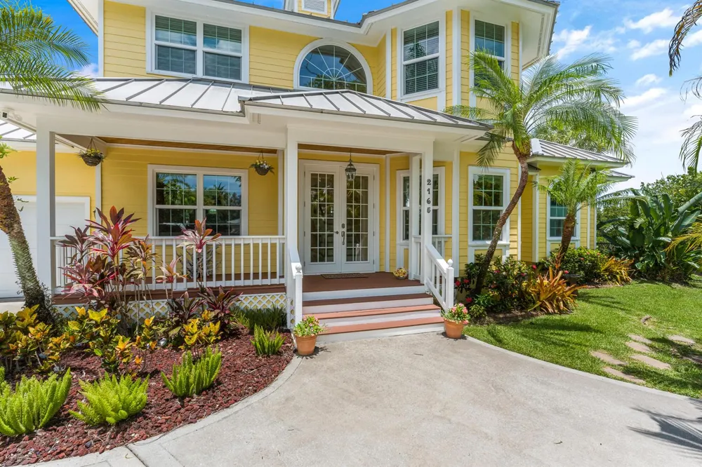 2165 6TH COURT SE Vero Beach, FL 32962