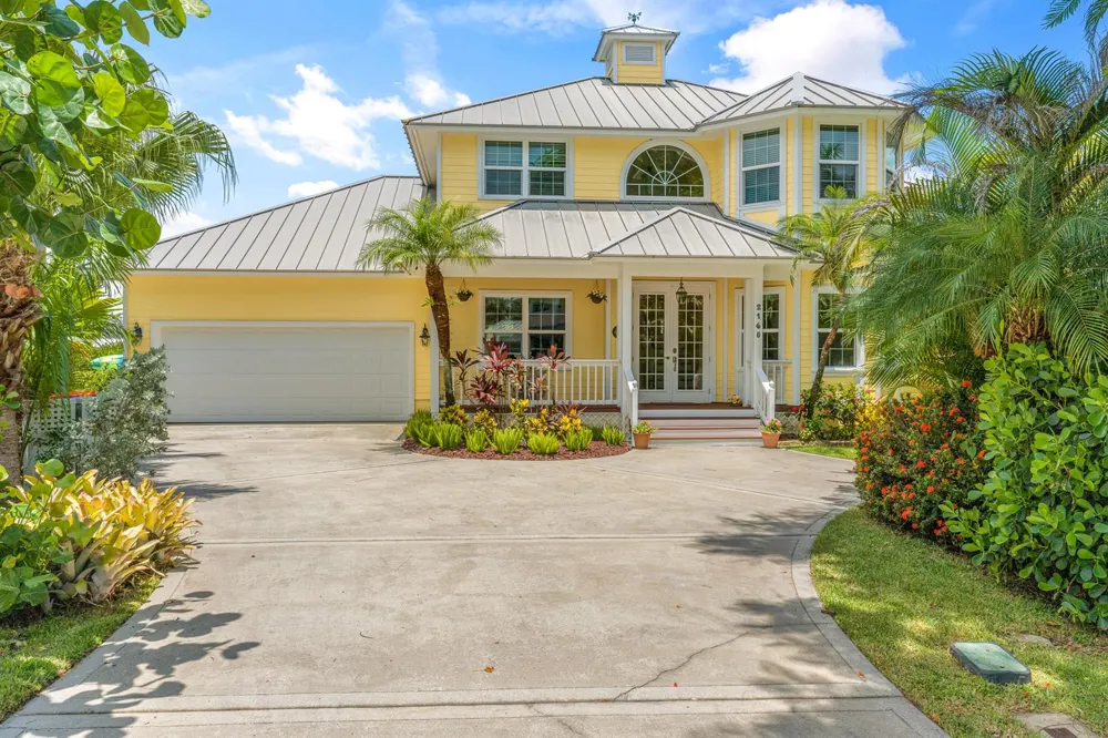 2165 6TH COURT SE Vero Beach, FL 32962