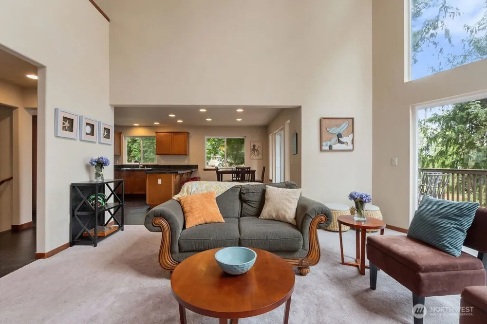 8 W Gedney Way Hat Island, WA 98206
