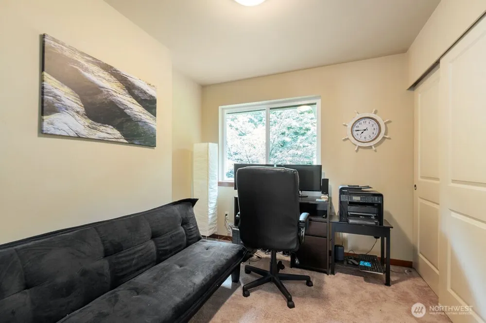 8 W Gedney Way Hat Island, WA 98206