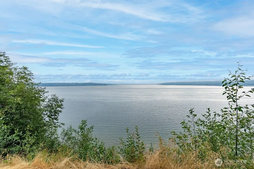 8 W Gedney Way Hat Island, WA 98206