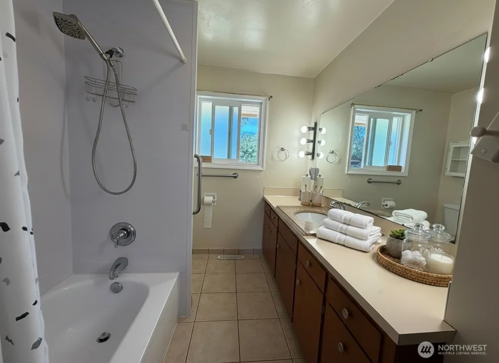 1225 21st Street SE Auburn, WA 98002