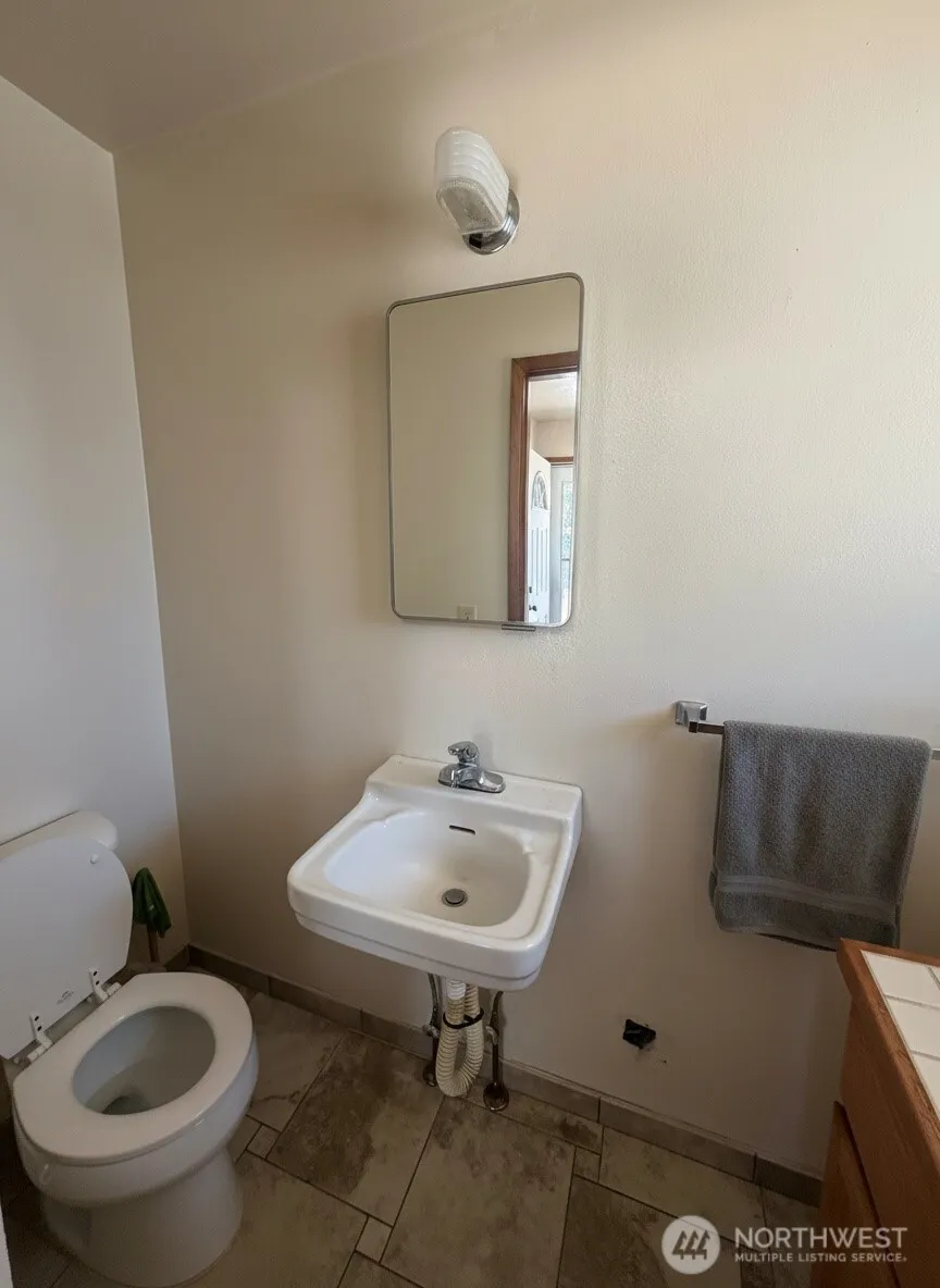 1225 21st Street SE Auburn, WA 98002